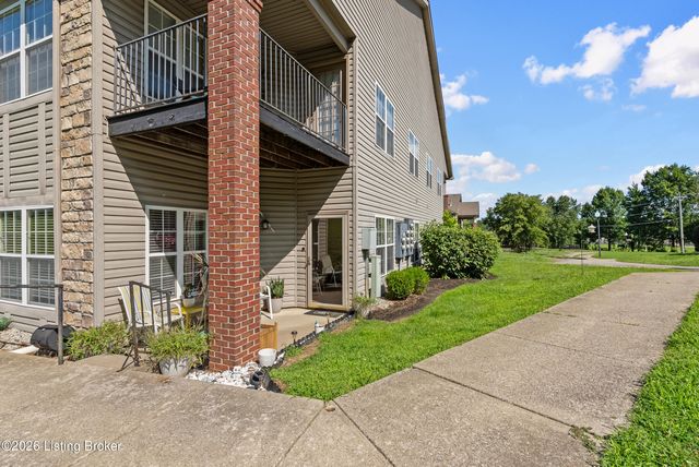 7315 St Andrews Woods Cir 103, Louisville, KY 40214