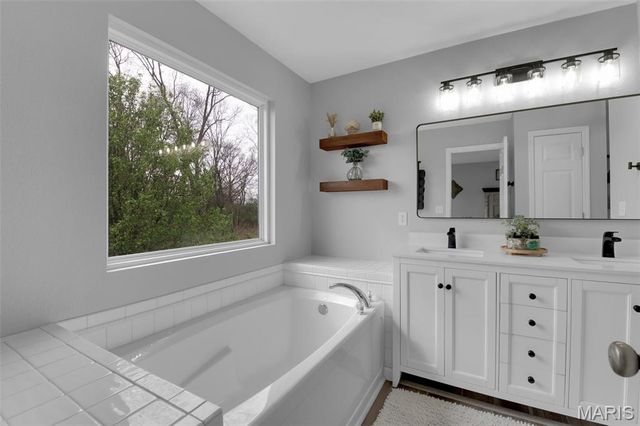 1040 Stonewick Court, Herculaneum, MO 63048