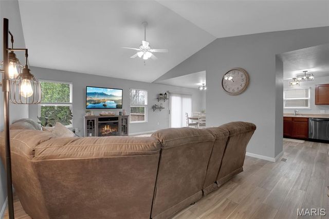 1040 Stonewick Court, Herculaneum, MO 63048