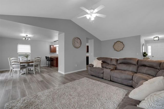 1040 Stonewick Court, Herculaneum, MO 63048