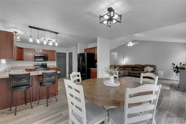 1040 Stonewick Court, Herculaneum, MO 63048