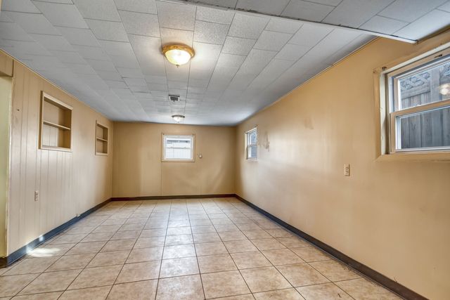 7754 S Mcvicker Avenue, Burbank, IL 60459