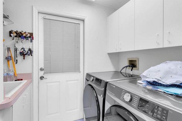 9052 ARUNDLE PLACE, New Port Richey, FL 34655