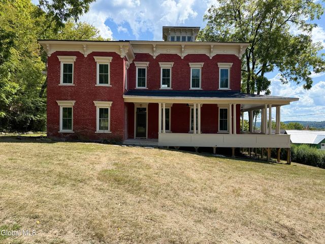 8 Mountain Street, Whitehall, NY 12887