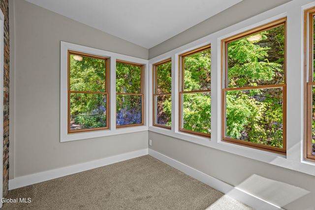 8 Mountain Street, Whitehall, NY 12887