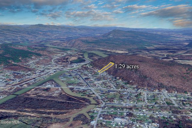 8 Mountain Street, Whitehall, NY 12887