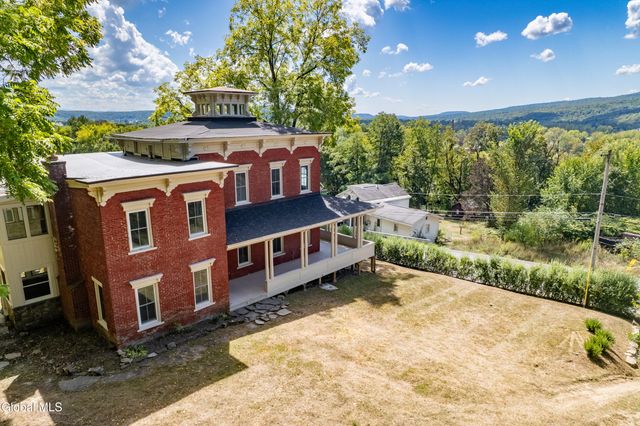 8 Mountain Street, Whitehall, NY 12887