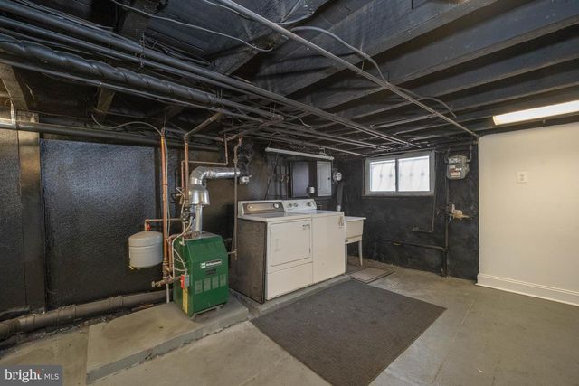 1037 SNYDER AVE, Philadelphia, PA 19148