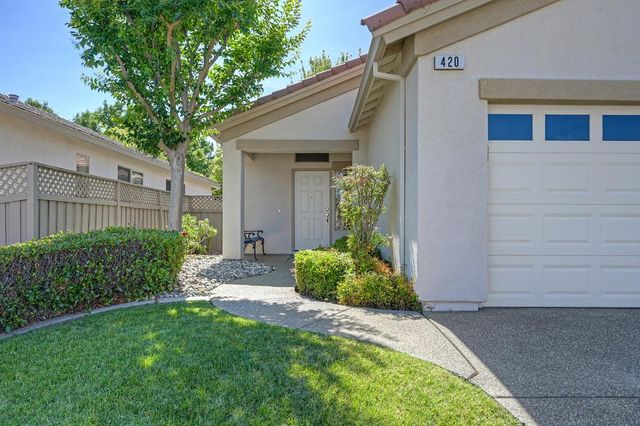 420 Stockman Ln, Lincoln, CA 95648