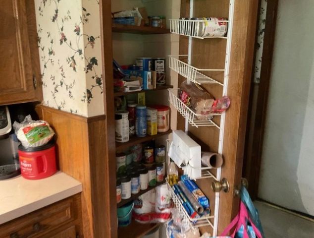 2704 Balsam St, Longview, TX 75604