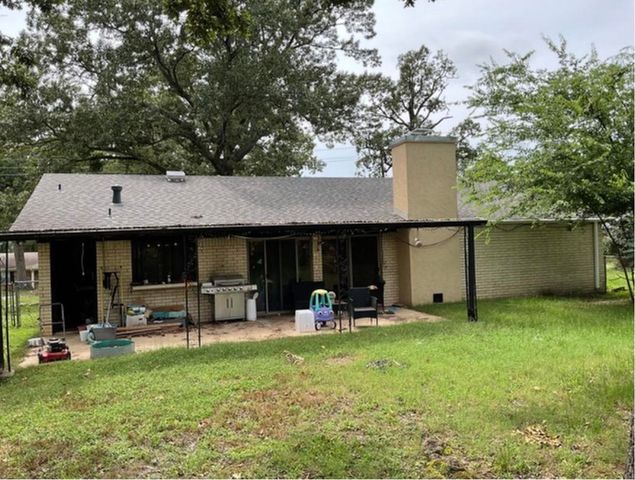 2704 Balsam St, Longview, TX 75604