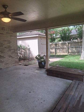 2232 Azalea Circle Circle, Huntsville, TX 77340