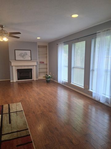 2232 Azalea Circle Circle, Huntsville, TX 77340