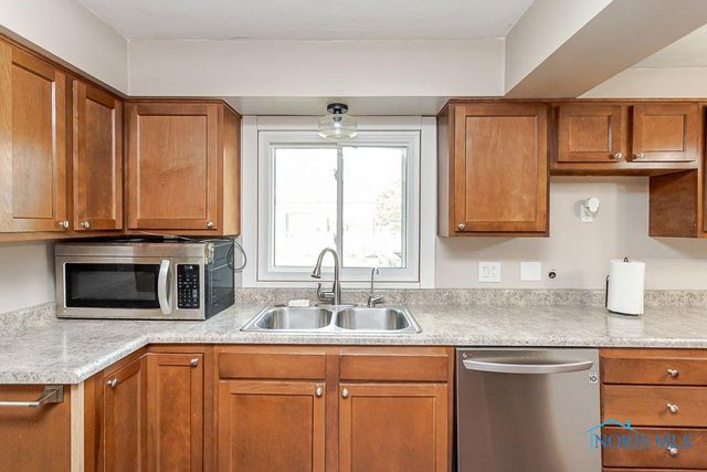 8550 Avenue Road, Perrysburg, OH 43551