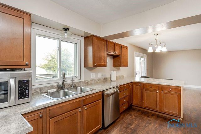 8550 Avenue Road, Perrysburg, OH 43551