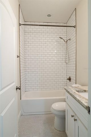 2029 E NEW ORLEANS AVENUE, Tampa, FL 33610