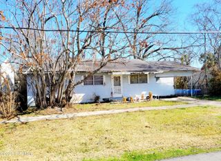 814 N Ave F, Crowley, LA 70526