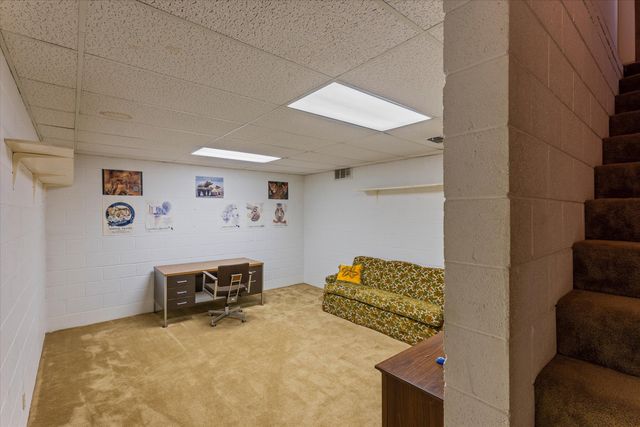 308 W 6th Street, Sundown, TX 79372