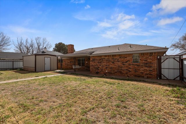 308 W 6th Street, Sundown, TX 79372