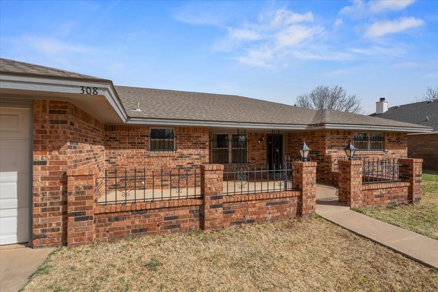 308 W 6th Street, Sundown, TX 79372