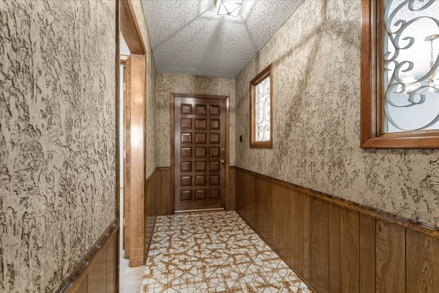 308 W 6th Street, Sundown, TX 79372