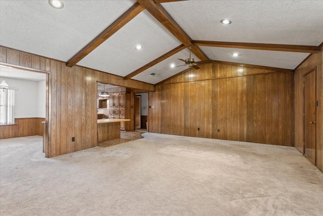 308 W 6th Street, Sundown, TX 79372