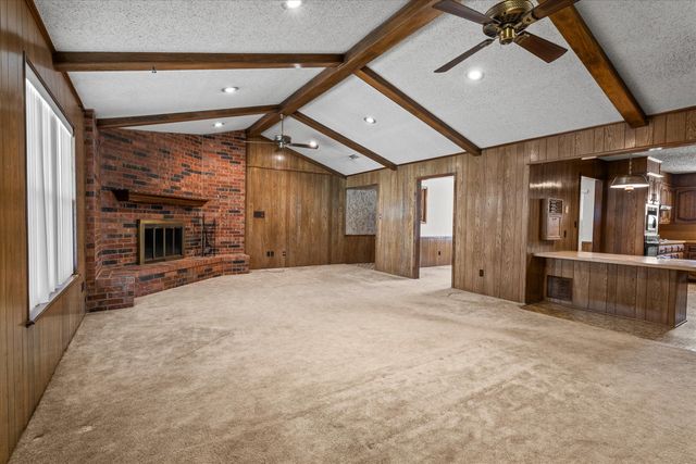 308 W 6th Street, Sundown, TX 79372