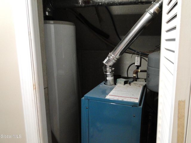 48 Keeler Drive, Albany, NY 12208