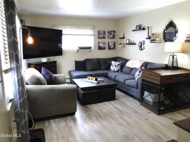 48 Keeler Drive, Albany, NY 12208