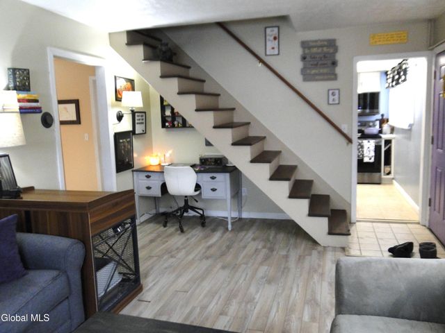 48 Keeler Drive, Albany, NY 12208