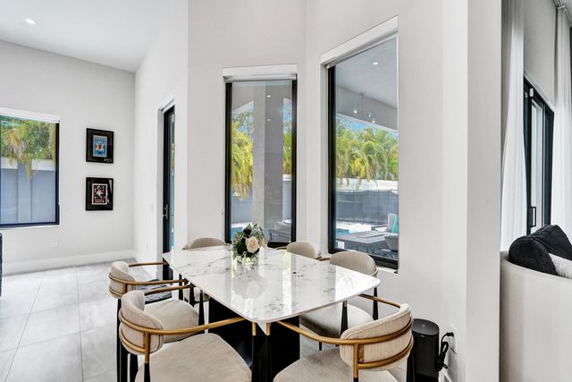 5663 W Brookfield Circle, Hollywood, FL 33312