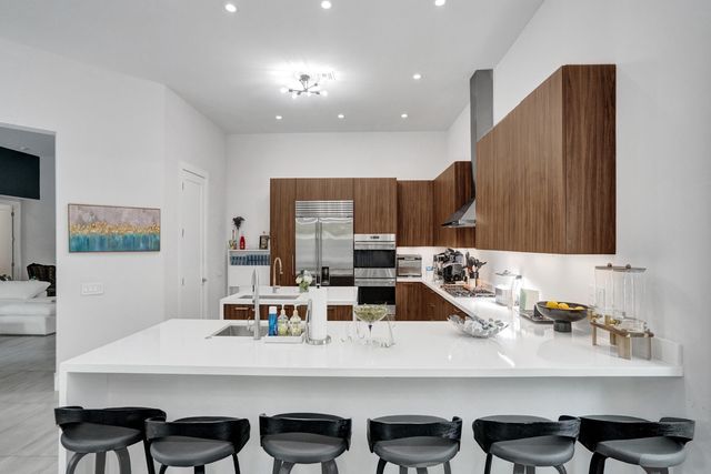 5663 W Brookfield Circle, Hollywood, FL 33312