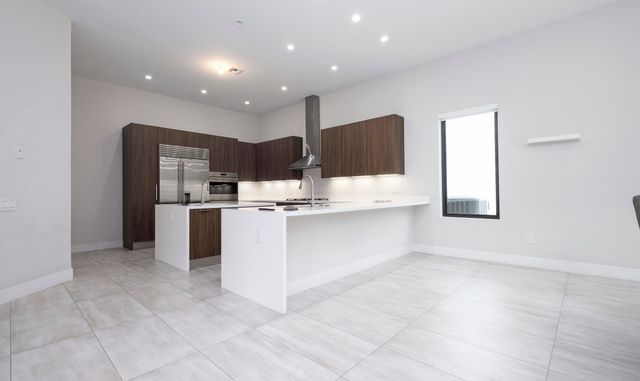 5663 W Brookfield Circle, Hollywood, FL 33312