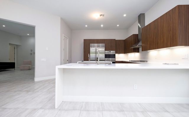 5663 W Brookfield Circle, Hollywood, FL 33312