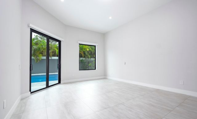 5663 W Brookfield Circle, Hollywood, FL 33312