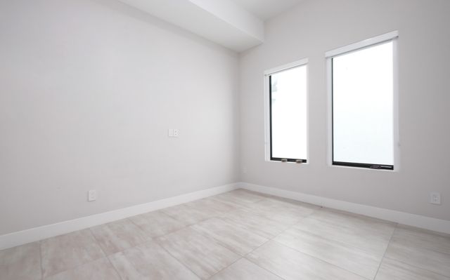 5663 W Brookfield Circle, Hollywood, FL 33312