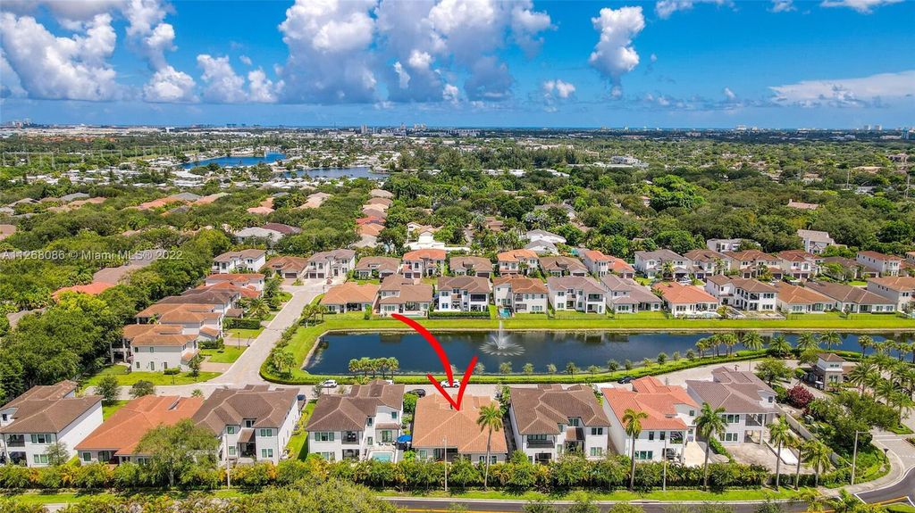 5663 W Brookfield Circle, Hollywood, FL 33312