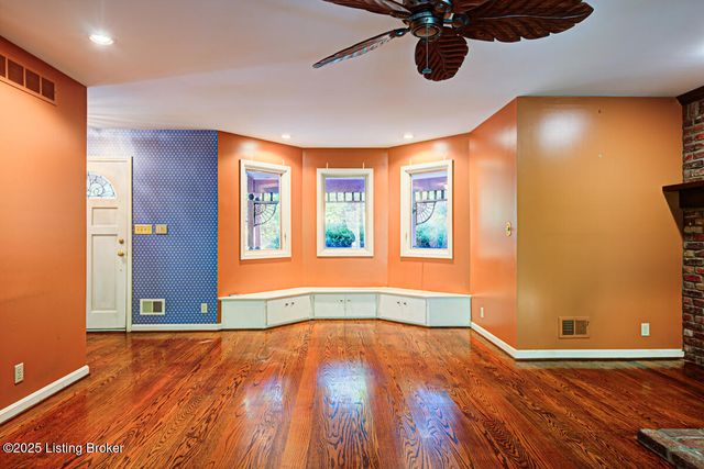 9020 Woodlily Trail, Louisville, KY 40229