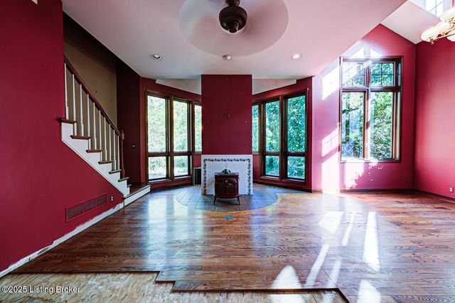 9020 Woodlily Trail, Louisville, KY 40229