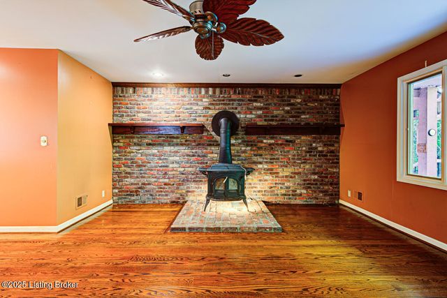 9020 Woodlily Trail, Louisville, KY 40229