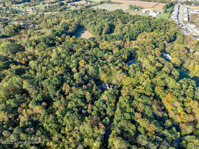 9020 Woodlily Trail, Louisville, KY 40229