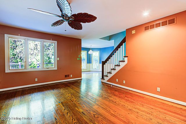 9020 Woodlily Trail, Louisville, KY 40229