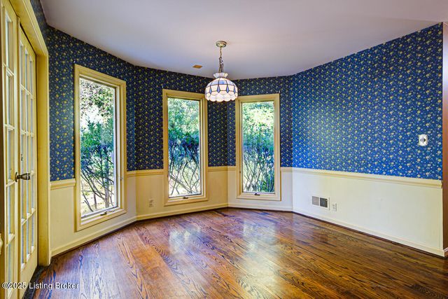 9020 Woodlily Trail, Louisville, KY 40229