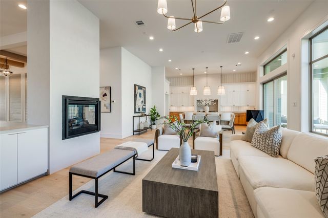 2332 South Blvd Boulevard, Houston, TX 77098