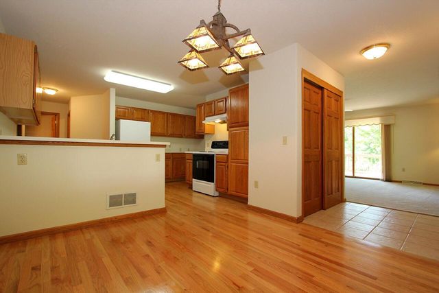 12395 W Waterford AVENUE, Greenfield, WI 53228