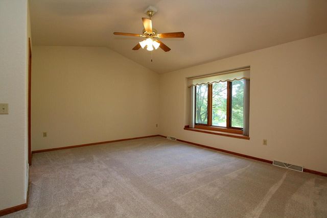 12395 W Waterford AVENUE, Greenfield, WI 53228