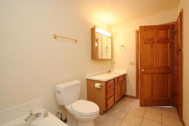 12395 W Waterford AVENUE, Greenfield, WI 53228