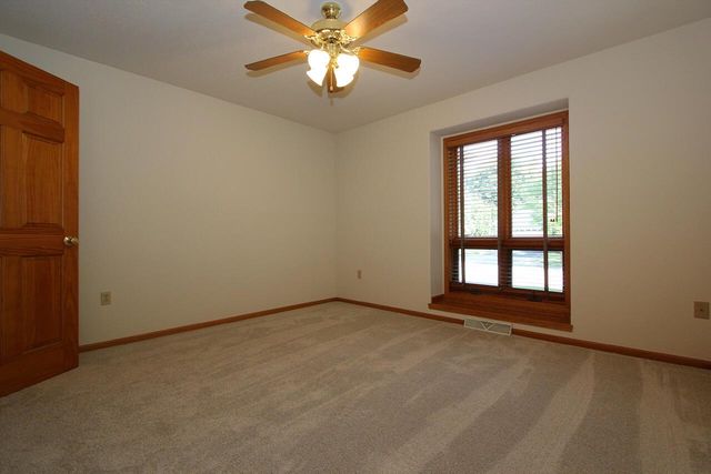 12395 W Waterford AVENUE, Greenfield, WI 53228
