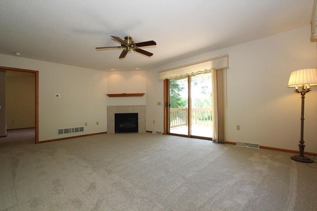 12395 W Waterford AVENUE, Greenfield, WI 53228
