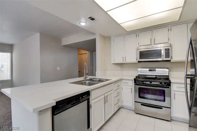 2873 Moonlight Bay Lane, Las Vegas, NV 89128